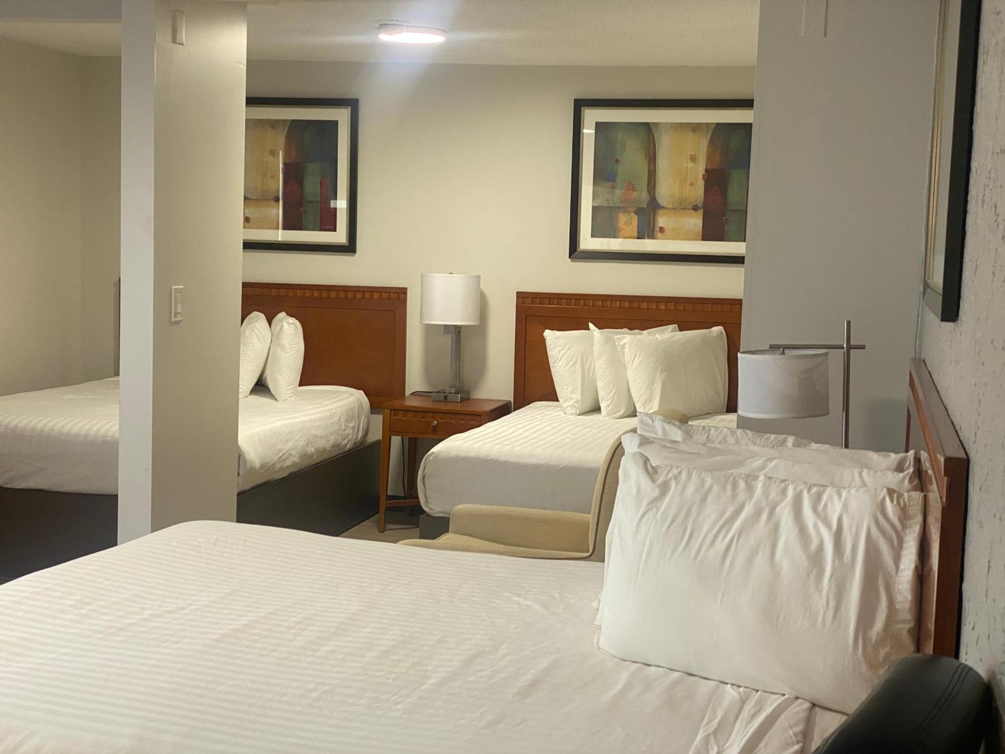 Riverside Motel Пентиктон Экстерьер фото