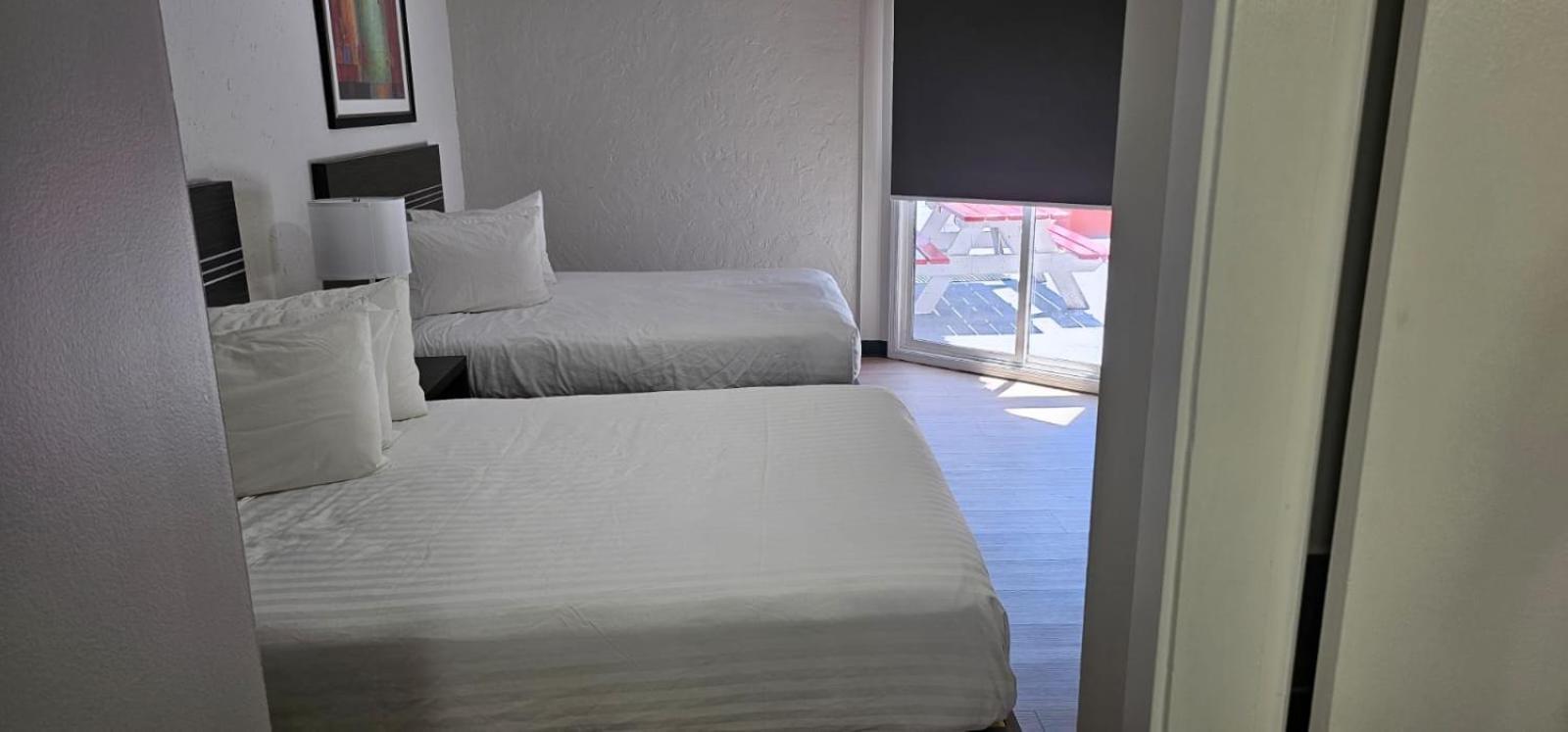 Riverside Motel Пентиктон Экстерьер фото