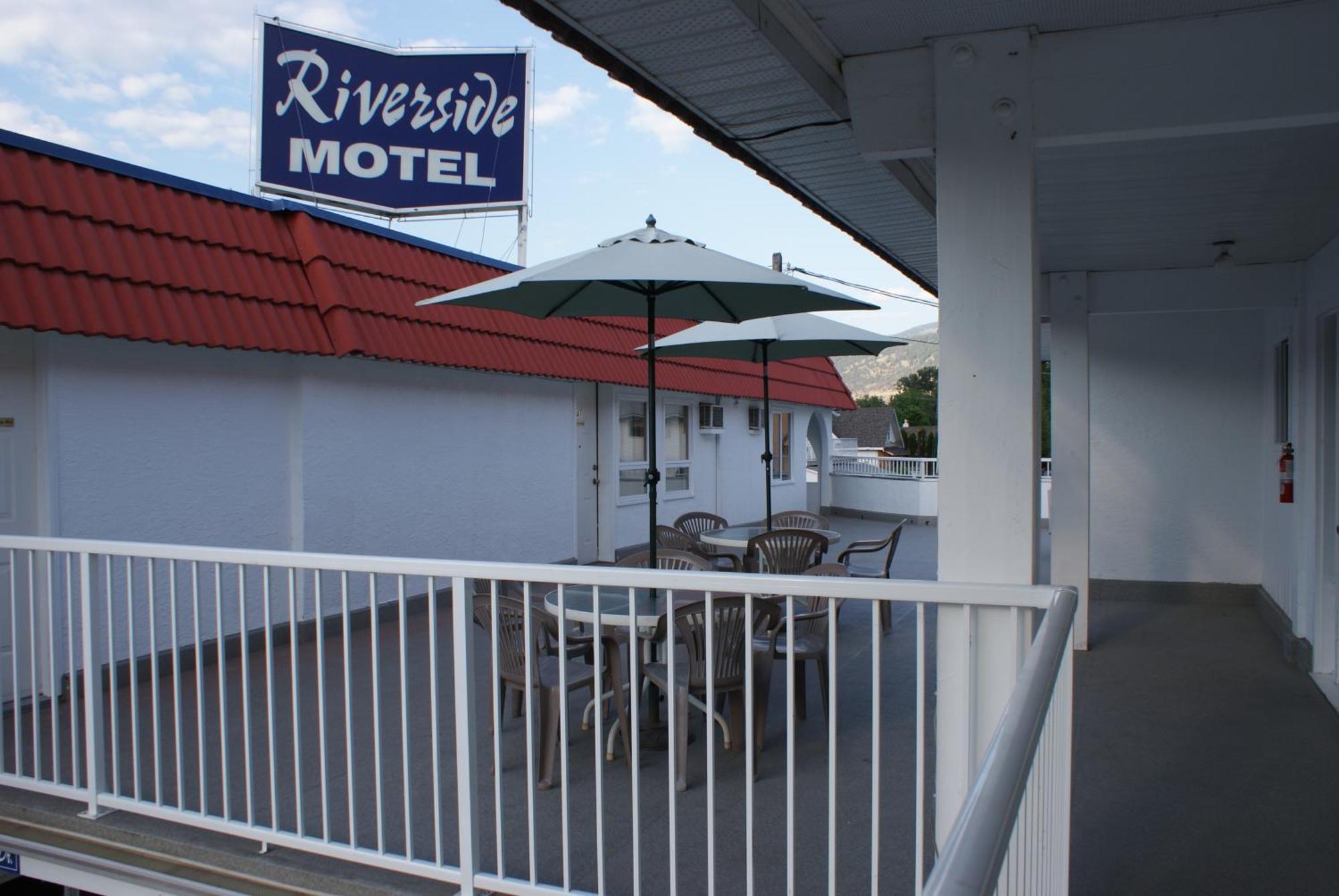 Riverside Motel Пентиктон Экстерьер фото