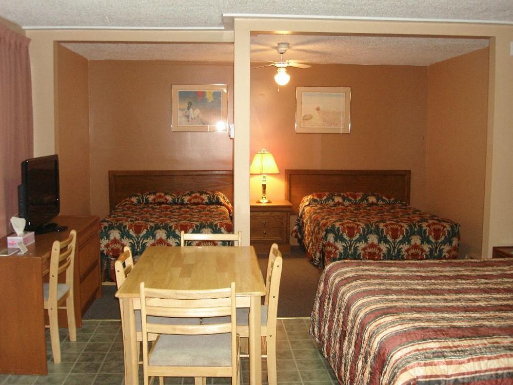 Riverside Motel Пентиктон Экстерьер фото